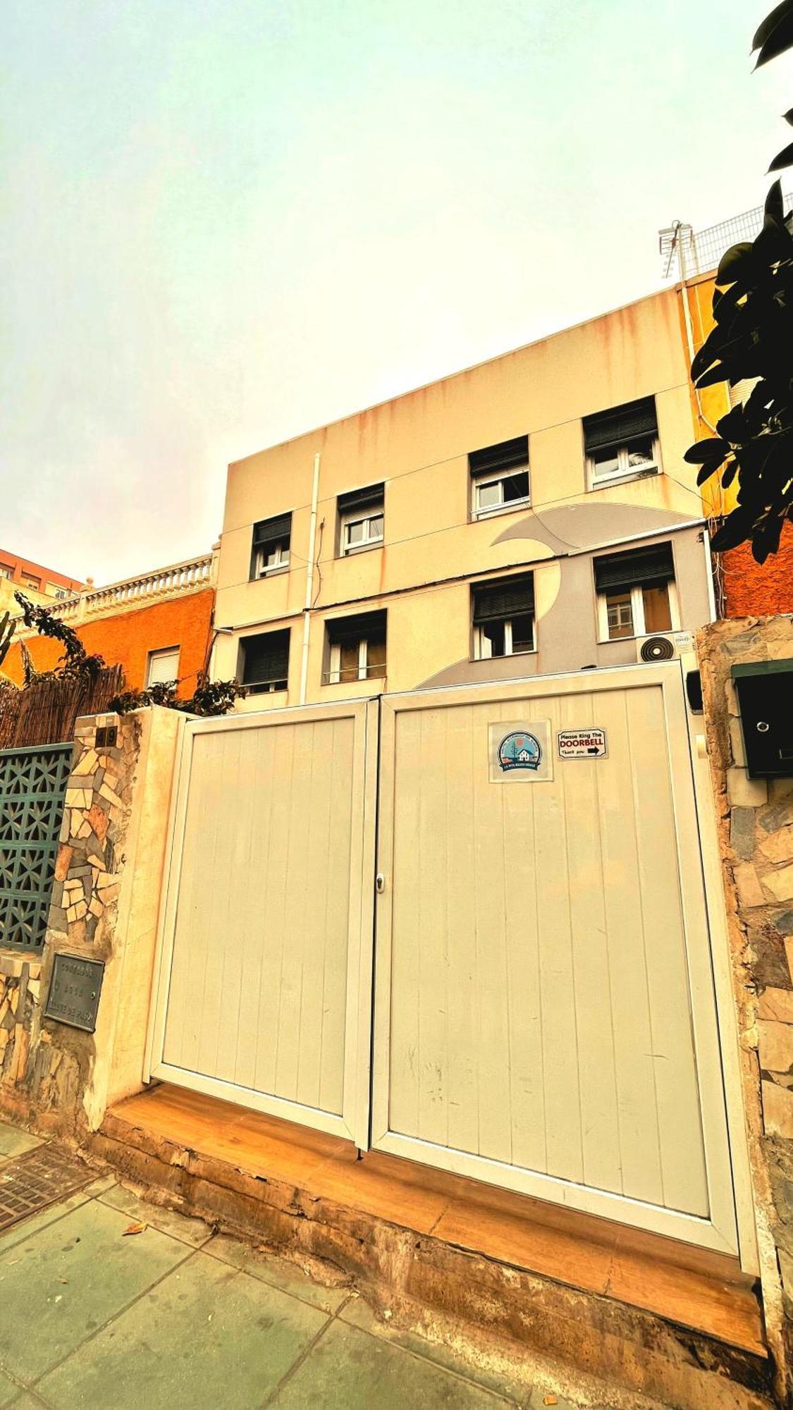 La Pita House Guest house *